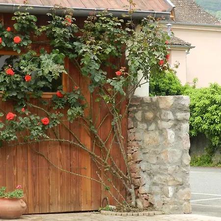 Gite Autonome, La Grange A Foin, Piscine ! アパート