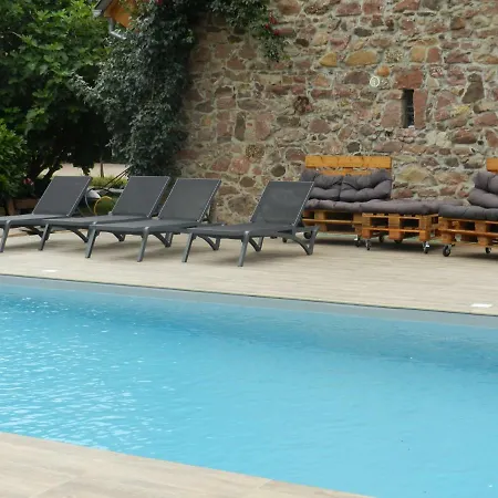 Appartement Autonome, La Grange A Foin, Piscine !